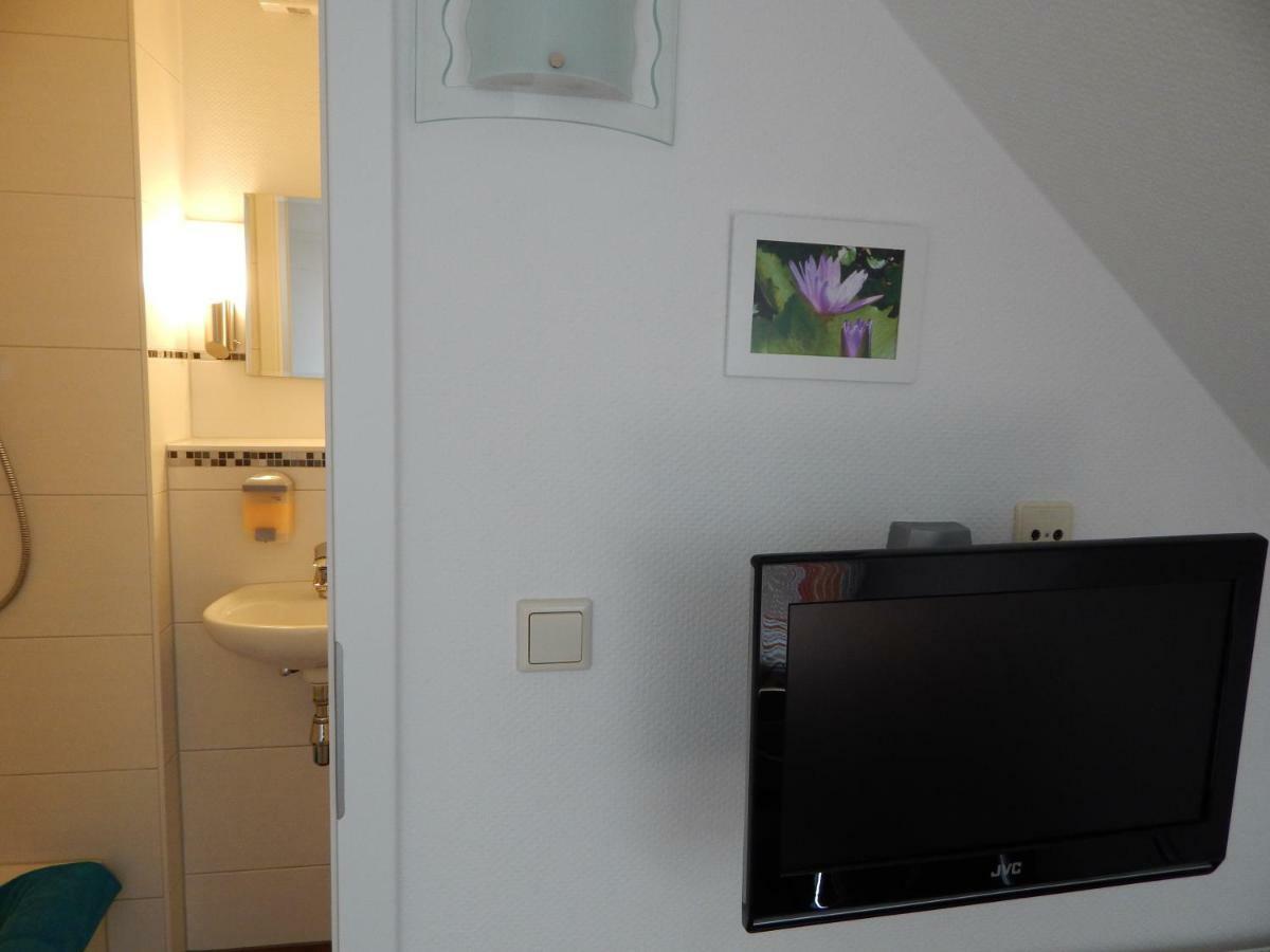 Pension Am Burgwall Wismar Exterior photo