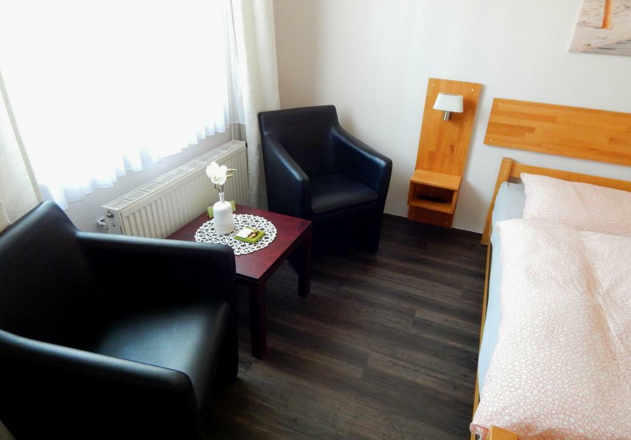 Pension Am Burgwall Wismar Exterior photo